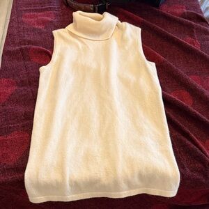 Neiman Marcus cashmere Ivory Sleeveless Turtleneck Top